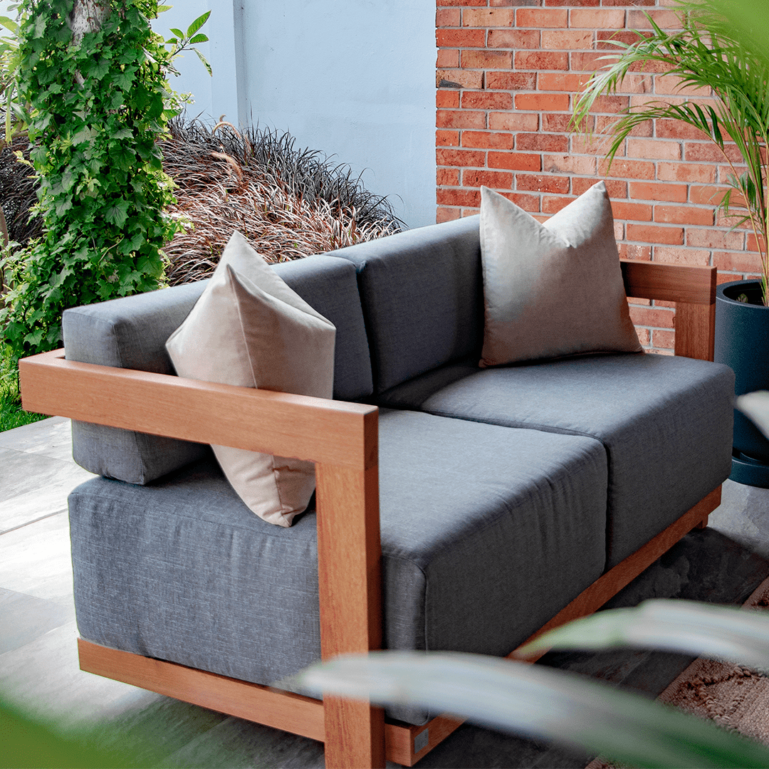 Sofá de 2 Cuerpos Anhela de madera NUMI, diseño elegante para tu terraza