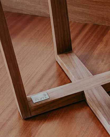 Mesa Camelia Kalliston - NUMI